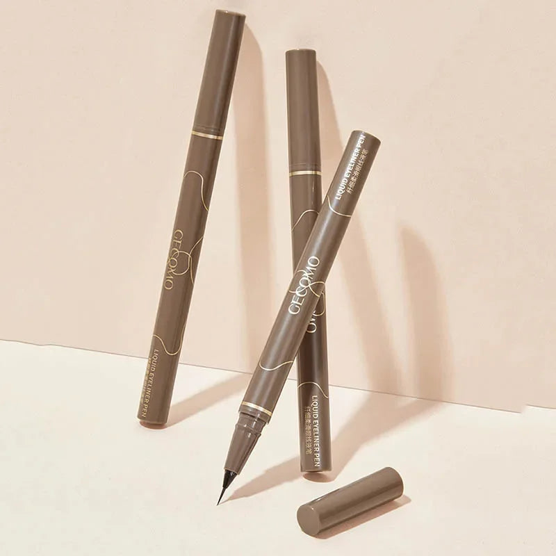 Precision Silk Eyeliner Pen Black